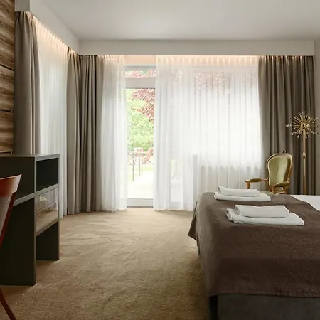 Hotel Eva 2*