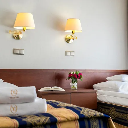 Hotel Eva 2*