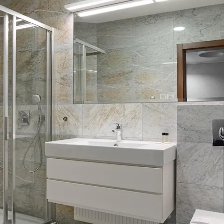 Hotel Eva 2*