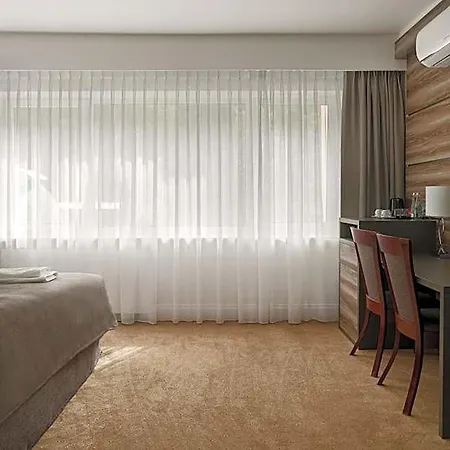 Hotel Eva 2*