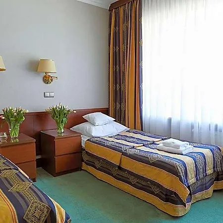 Eva Hotel 2*